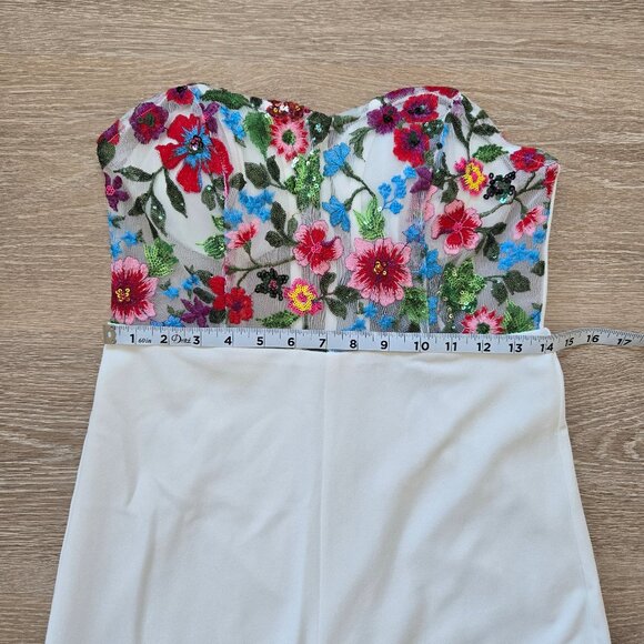 Remarkable Energy White Floral Embroidered Strapless Jumpsuit M New With Tags - Picture 9 of 17